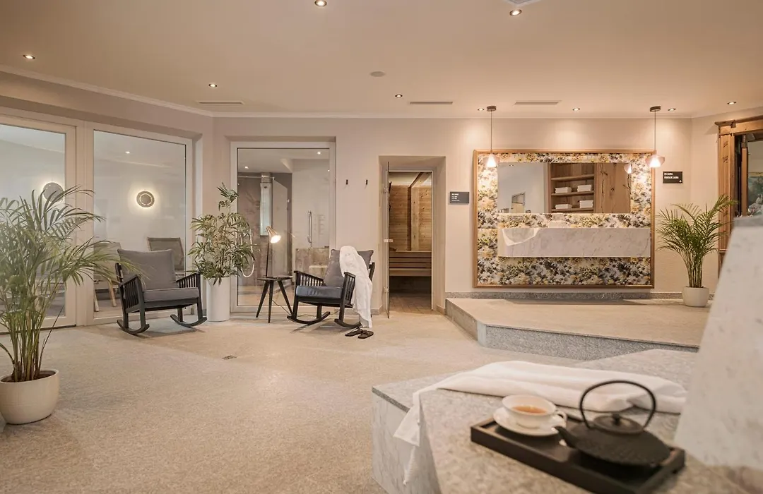 Theresa Wellness-Geniesser-Hotel-1